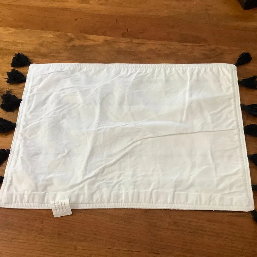 Set of 6 White / Black Placemats  Rectangular.